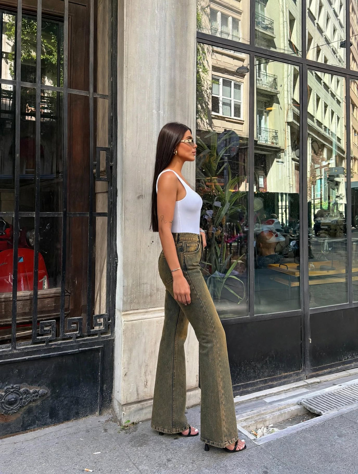 Beige Italian Flare Jeans - Stylish & Trendy - GENOA