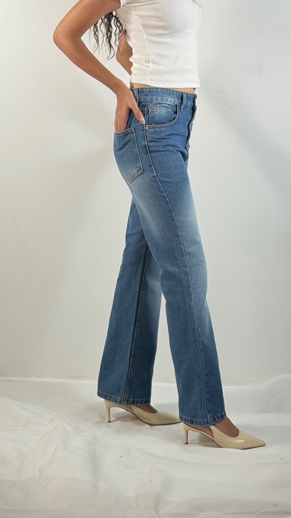 Ice Blue Italian Flare Jeans - Stylish & Trendy - GENOA