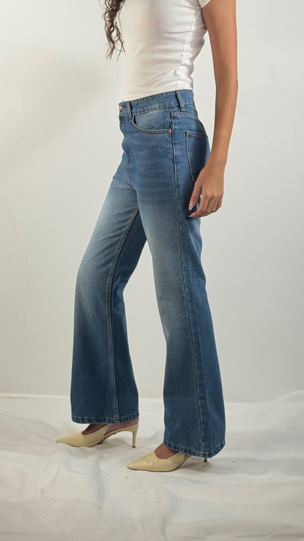 Ice Blue Italian Flare Jeans - Stylish & Trendy - GENOA