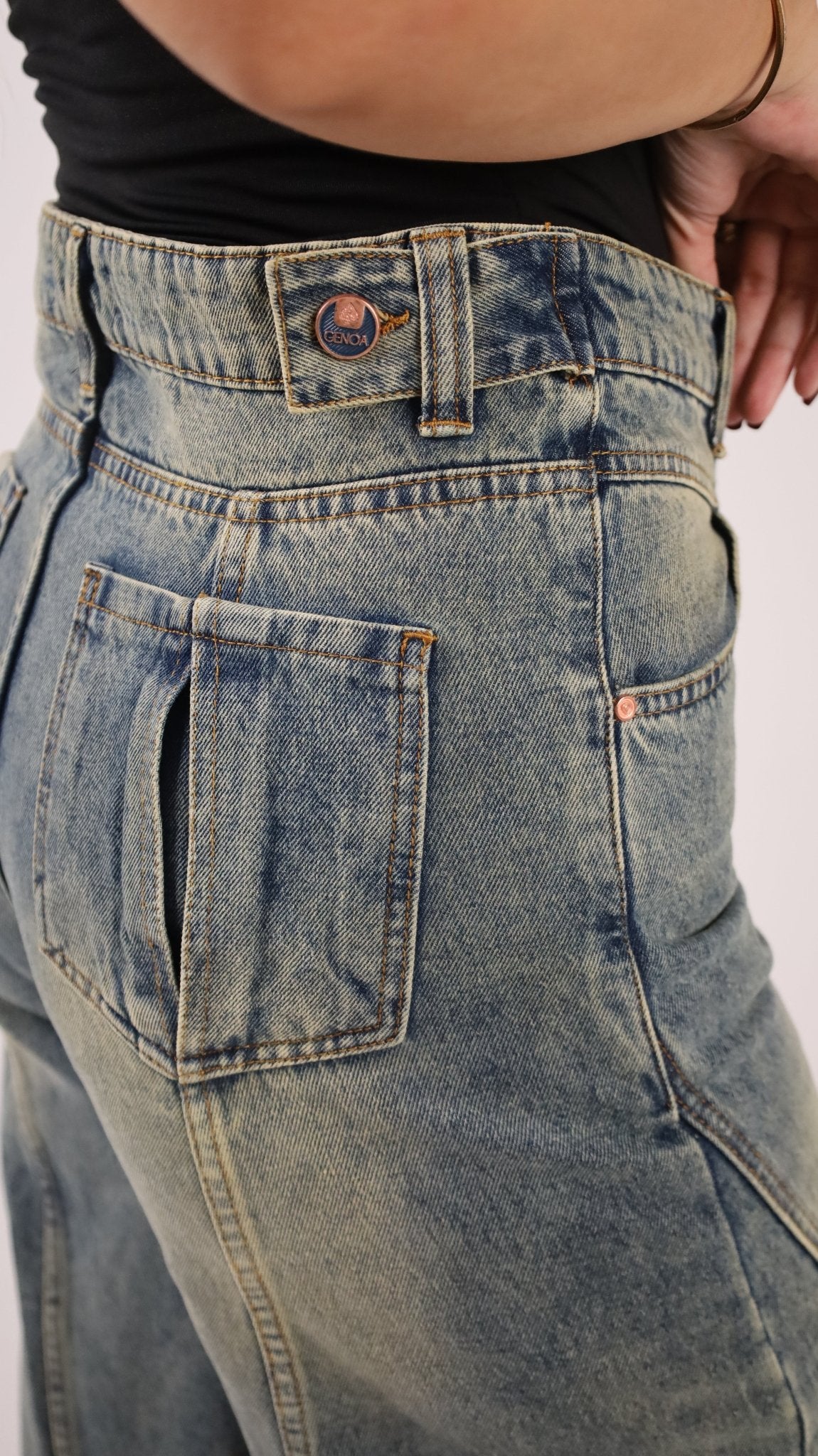 Ultra Loose Barrel Jeans - Beige - GENOA