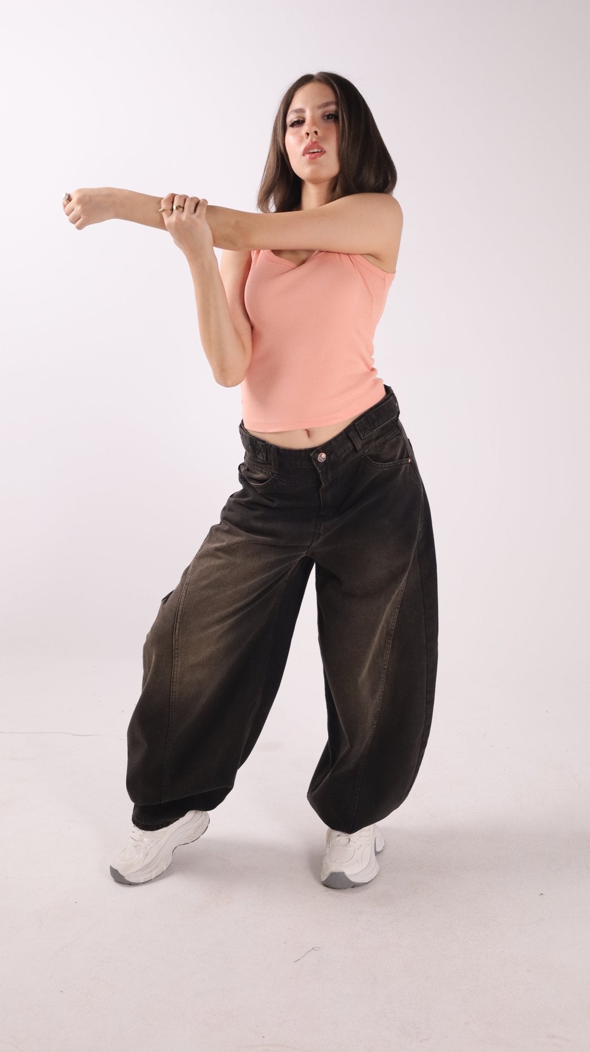 Ultra Loose Barrel Jeans - Black - GENOA