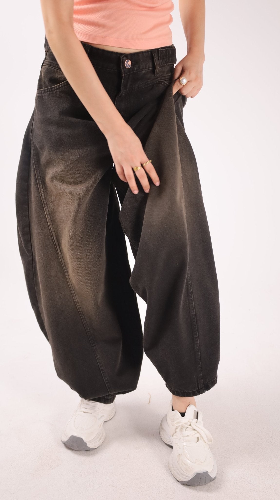 Ultra Loose Barrel Jeans - Black - GENOA